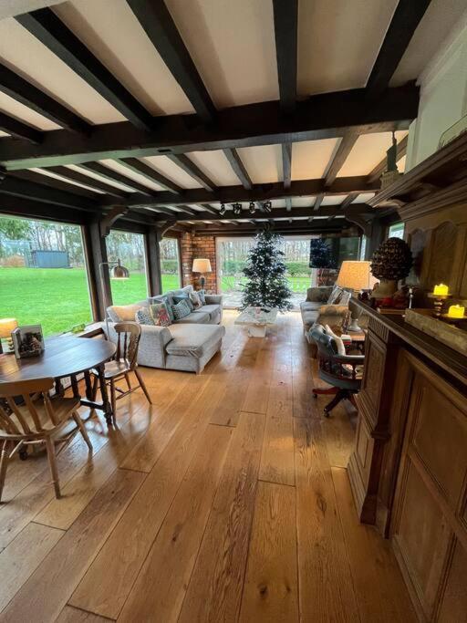 Villa Brownhills Eaton  Exterior foto